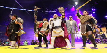 El Hijo del Vikingo, centre, during his 833 day reign as the AAA Mega Champion. During his world title reign he defended his championship 23 times before vacating it due to injury. Credit: AAA