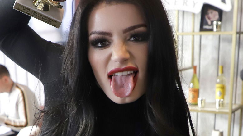 Disturbing Incident Involving Saraya Takes Place At Autograph Signing
