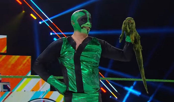 WWE High On Mr. Iguana, Undertaker Backstage At WWE Worlds Collide, El Hijo del Vikingo Injured?, Corey Graves