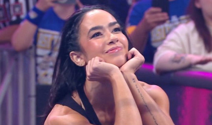 The Wrestling World Reacts To AJ Lee’s Return To WWE, Charlotte Flair Reportedly Injured