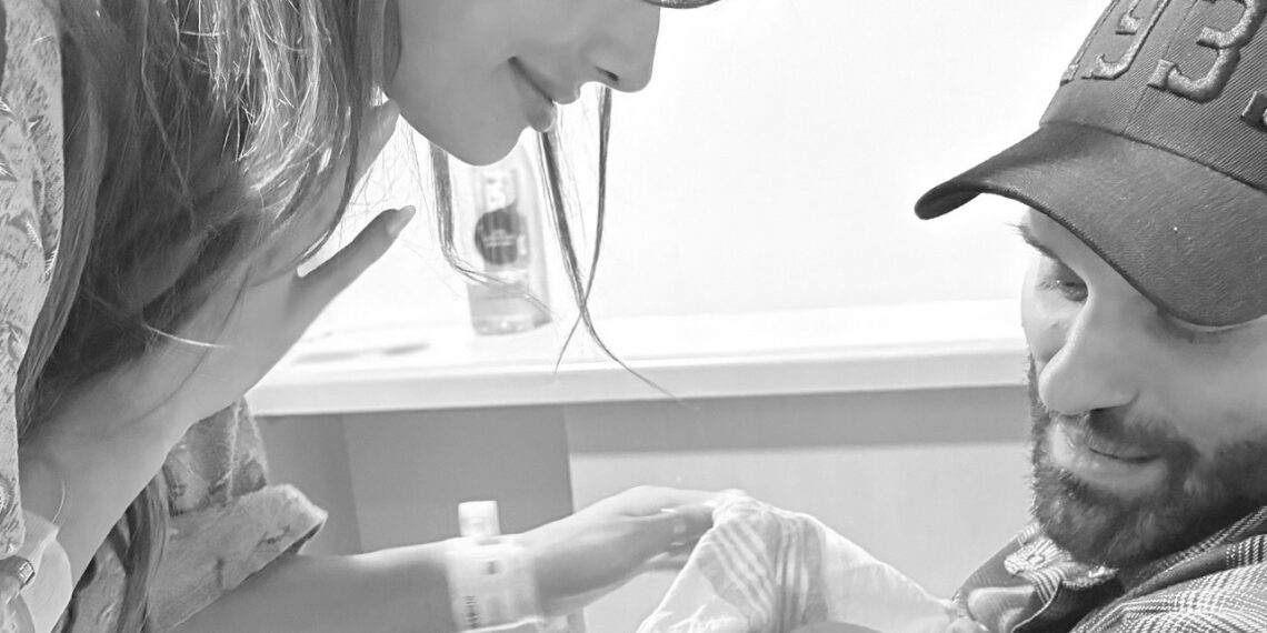 (Photo Credit: @TheLeahVanDale on Instagram)