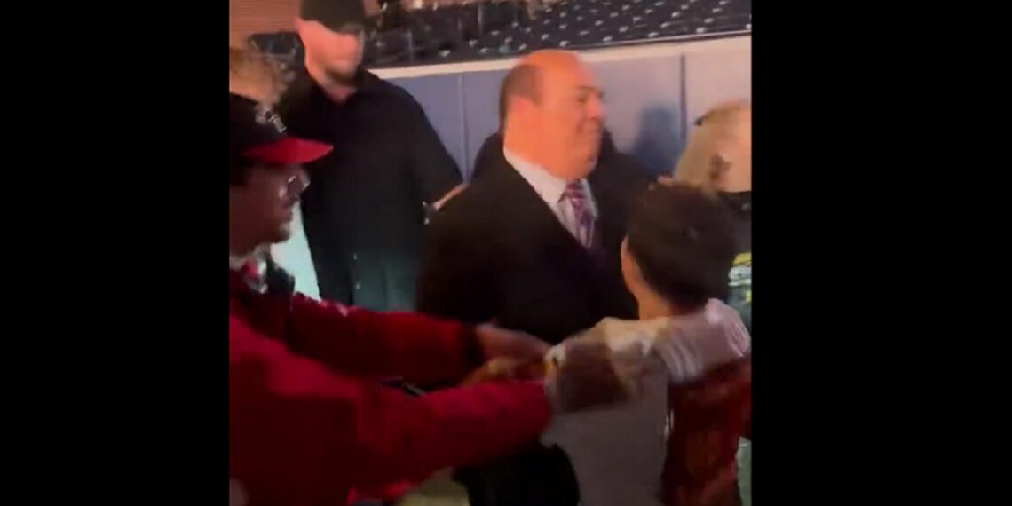 Paul Heyman shoves young fan at WWE Survivor Series | Source: WWE