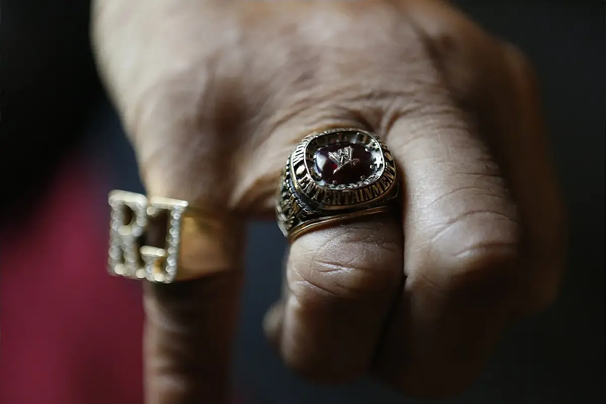 WWE Hall Of Fame Ring For Late Legend ‘British Bulldog’s Davey Boy Smith Stolen WWE Hall Of Fame Ring For Late Legend ‘British Bulldog’s Davey Boy Smith Stolen