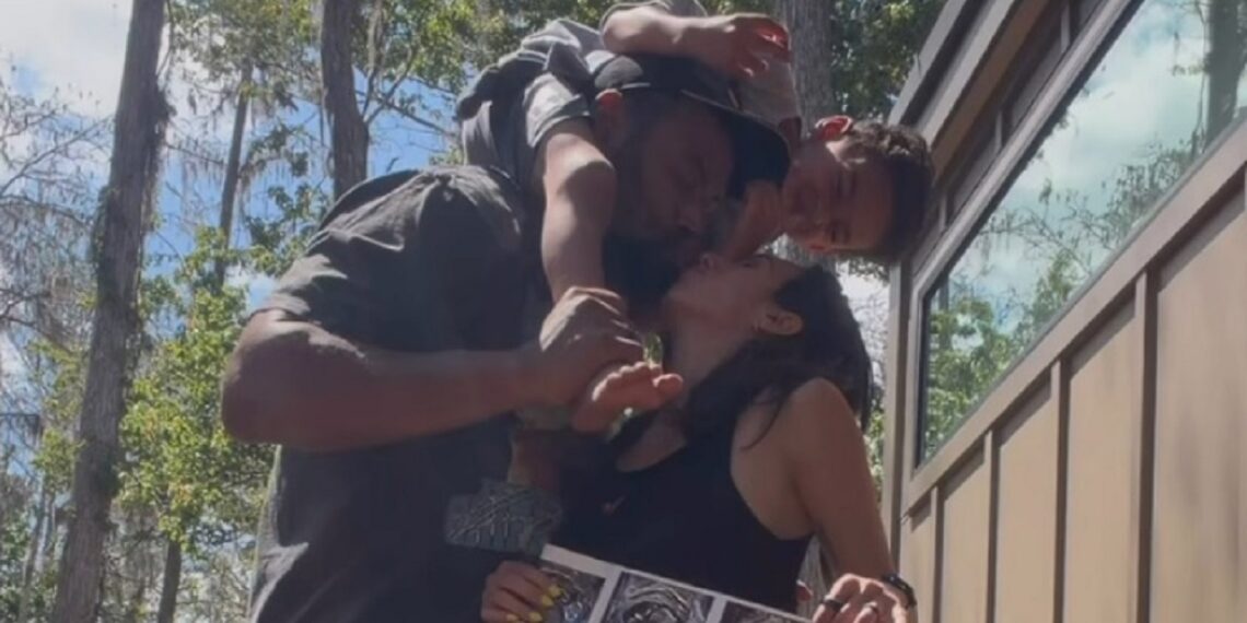 Angelo Dawkins and wife expecting child together