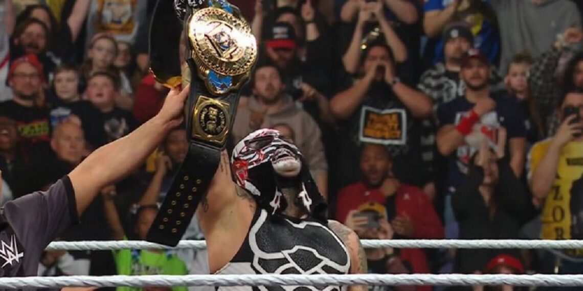 Penta wins WWE Intercontinental Title on March 2, 2026 WWE Raw | Source: WWE Raw on Netflix