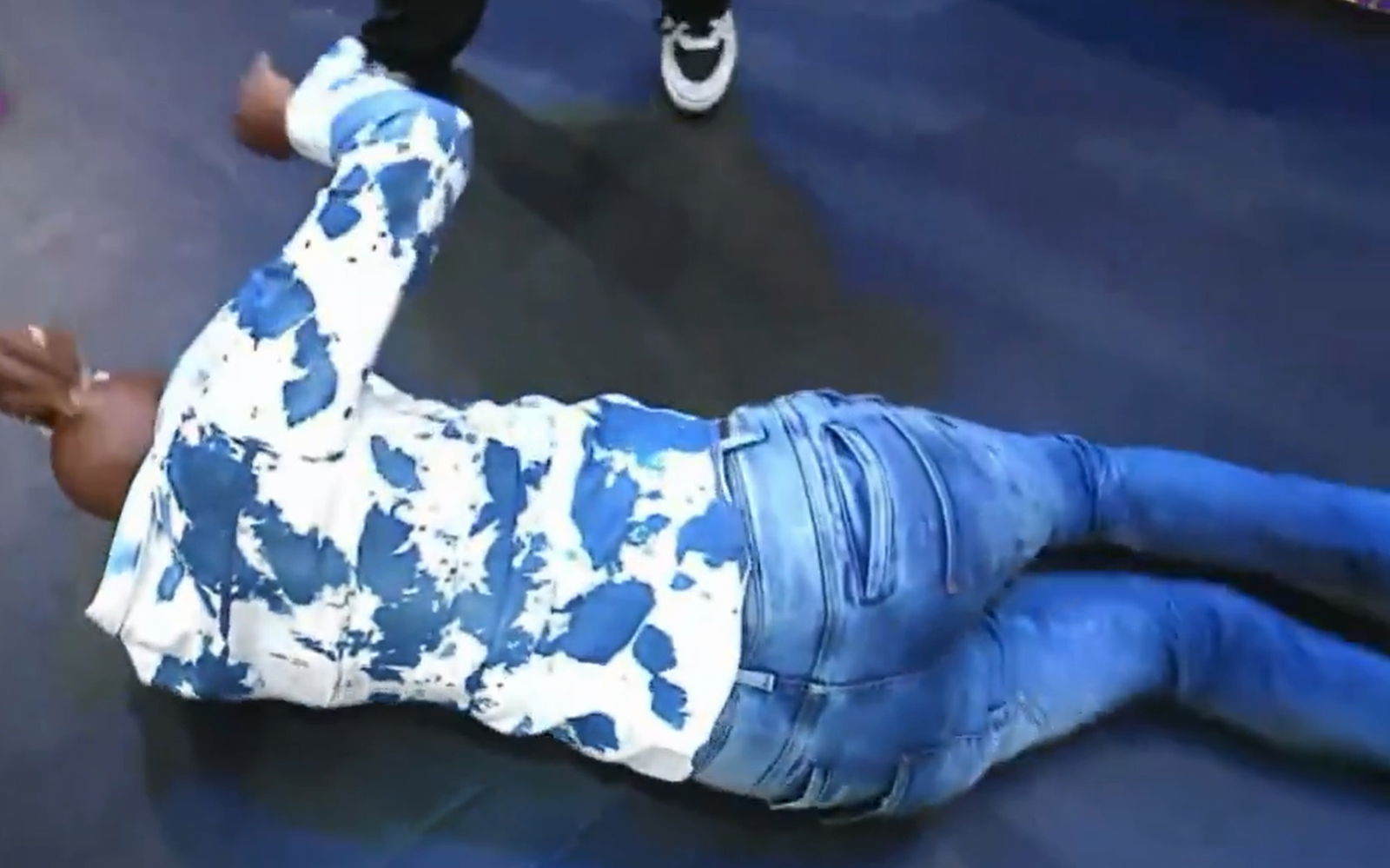 Wayne Brady, The Rizzler & Big Justice Get Physically Involved At AEW Revolution 2026 Wayne Brady, The Rizzler & Big Justice Get Physically Involved At AEW Revolution 2026