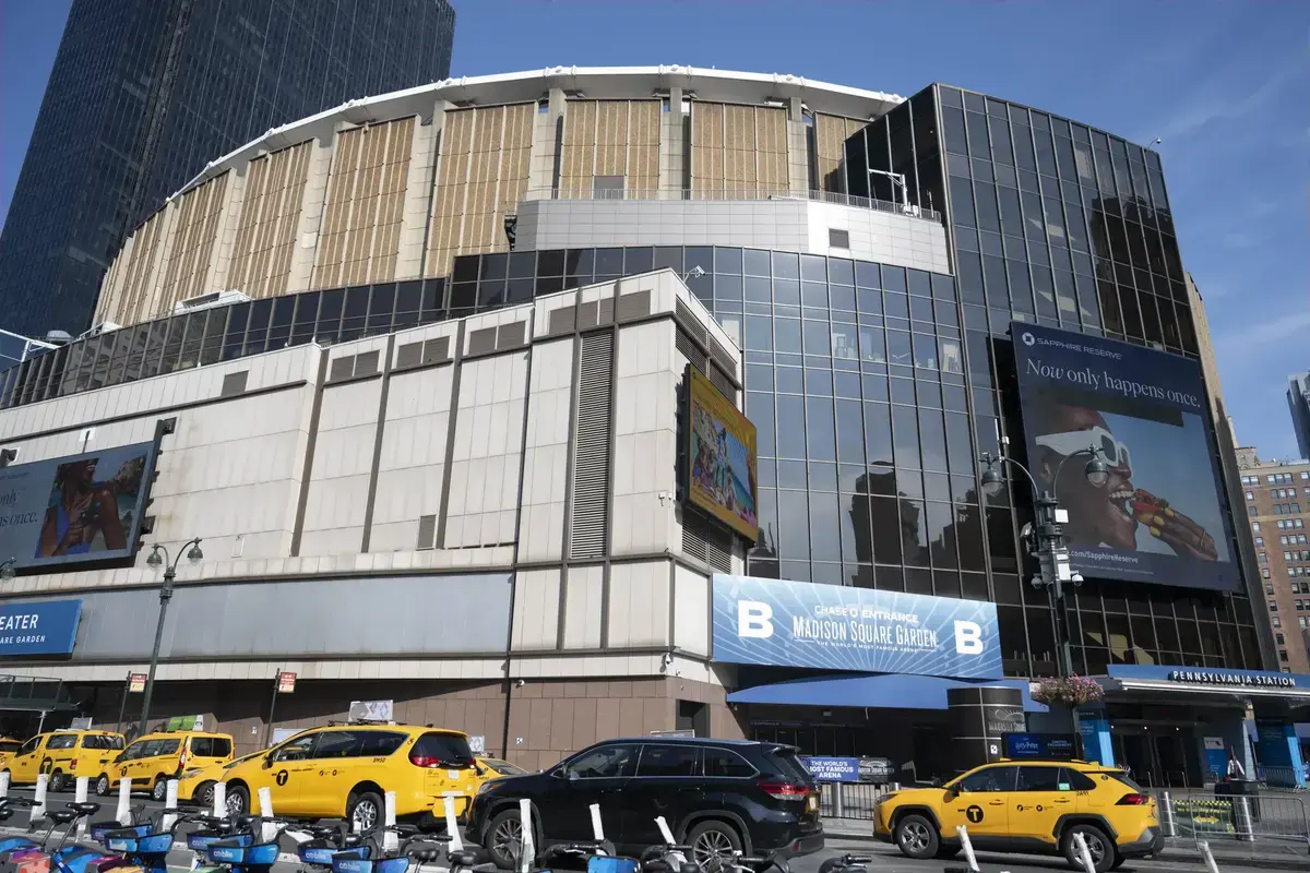 Street Fight Title Match Announced For WWE Raw At MSG In NYC On March 30