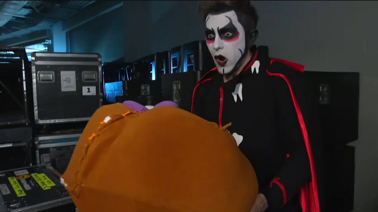 Danhausen Ends Up With Gingerbread Man Costume As Search For WWE ...