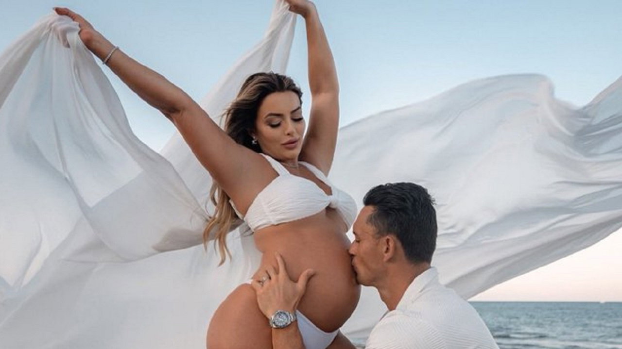 Mandy Rose, Tino Sabbatelli Reveal Gender Of First Child Mandy Rose, Tino Sabbatelli Reveal Gender Of First Child