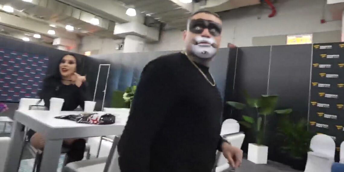 WWE's Penta Accidentally Recorded On Livestream W/Out Mask