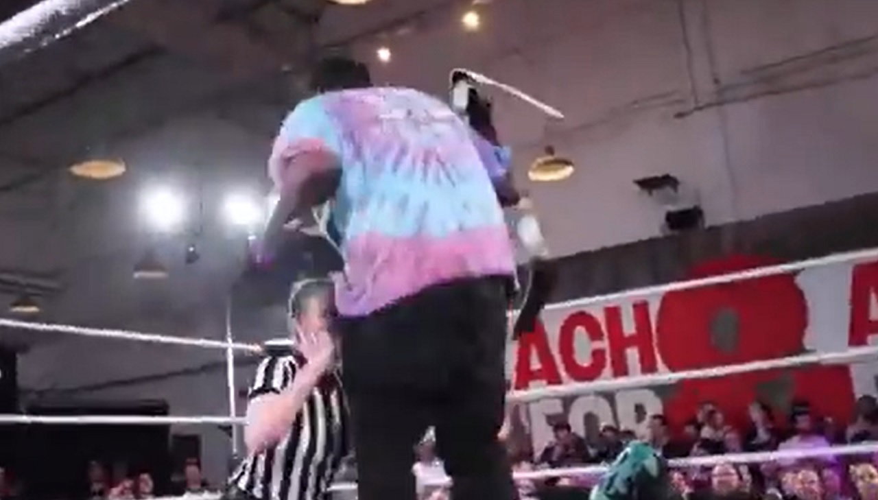 AEW Referee Aubrey Edwards Uses Low-Blow To Win Attack! 24/7 Title, Immediately Vacates It