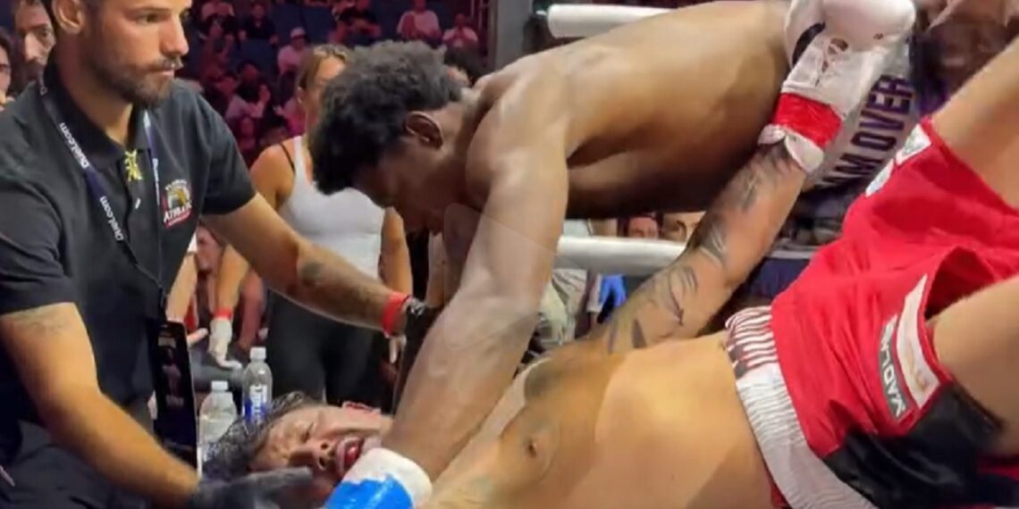 Velveteen Dream DQ'd in Boxing debut
