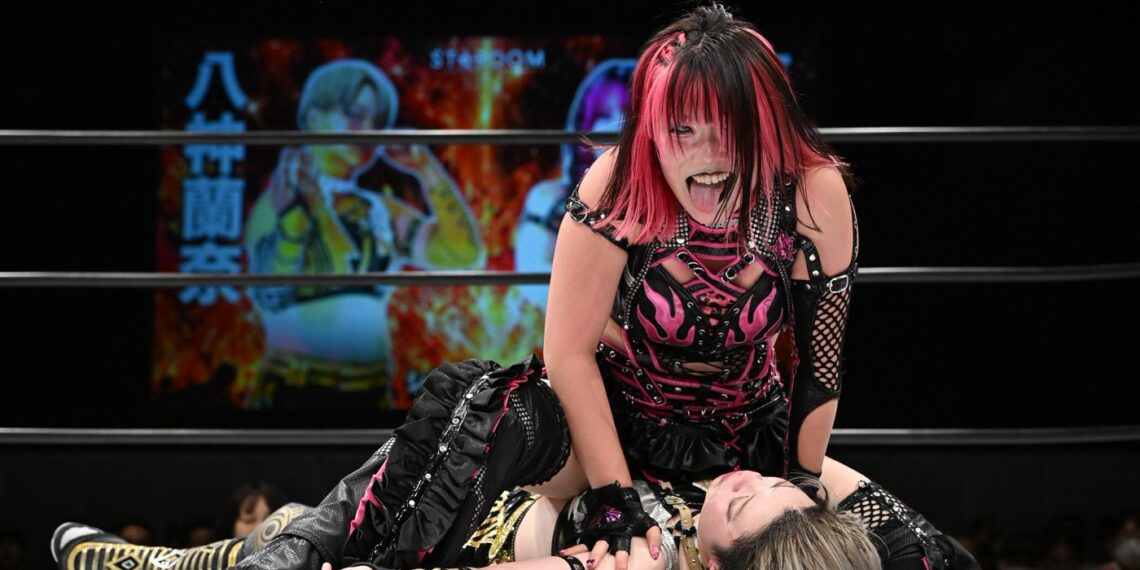 Rina pins Ranna Yagami during their STARDOM match in Fukuoka