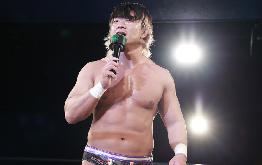Tetsuya Endo speaking in a DDT ring